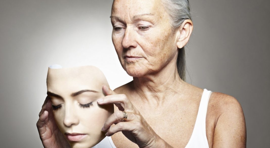 Se è possibile cambiare nome e sesso, perché non si può cambiare l'età?