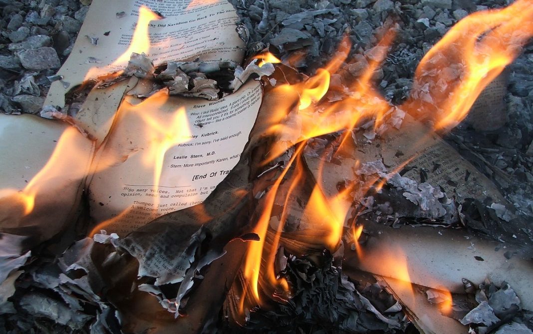 Cosa succede quando crollano i simboli della cultura?