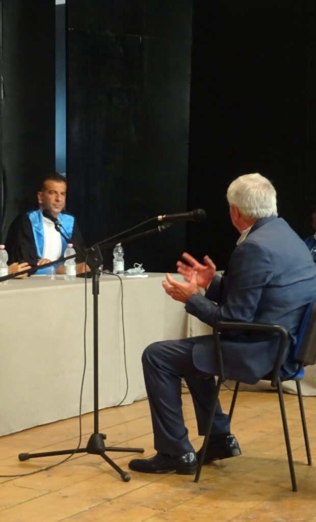 charlie  barnau carcere sopravvivenza